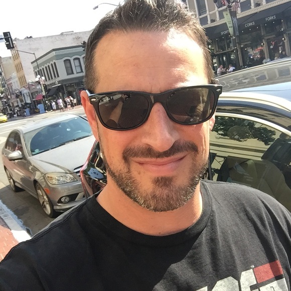 Meet your Posher, Kenneth - Picture 1 of 1